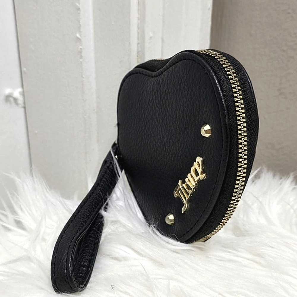 Juicy Couture Black Pleats Please Heart Faux Leather Zippered Wristlet Purse🌴